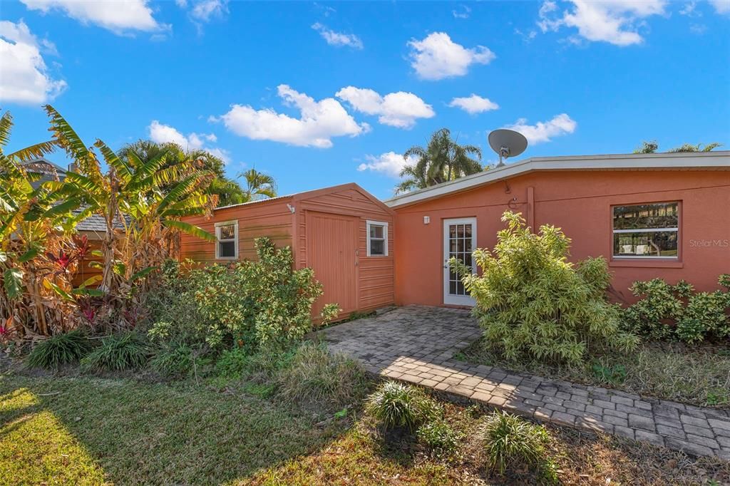 Active With Contract: $374,900 (3 beds, 3 baths, 1800 Square Feet)