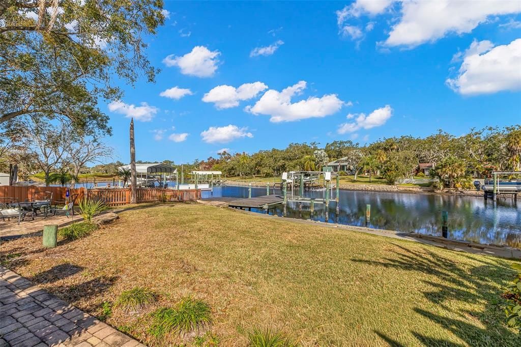 Active With Contract: $374,900 (3 beds, 3 baths, 1800 Square Feet)