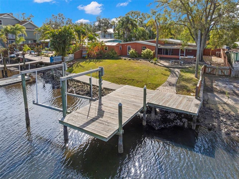 Active With Contract: $374,900 (3 beds, 3 baths, 1800 Square Feet)