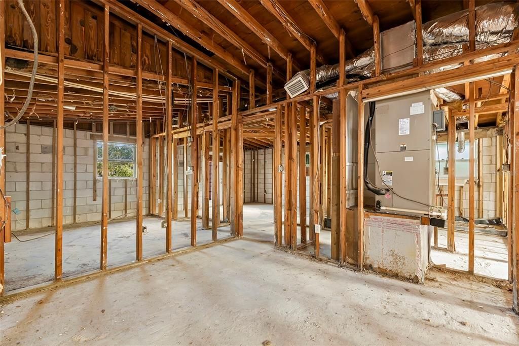 Active With Contract: $374,900 (3 beds, 3 baths, 1800 Square Feet)