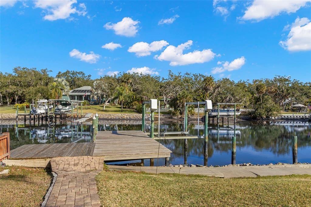 Active With Contract: $374,900 (3 beds, 3 baths, 1800 Square Feet)