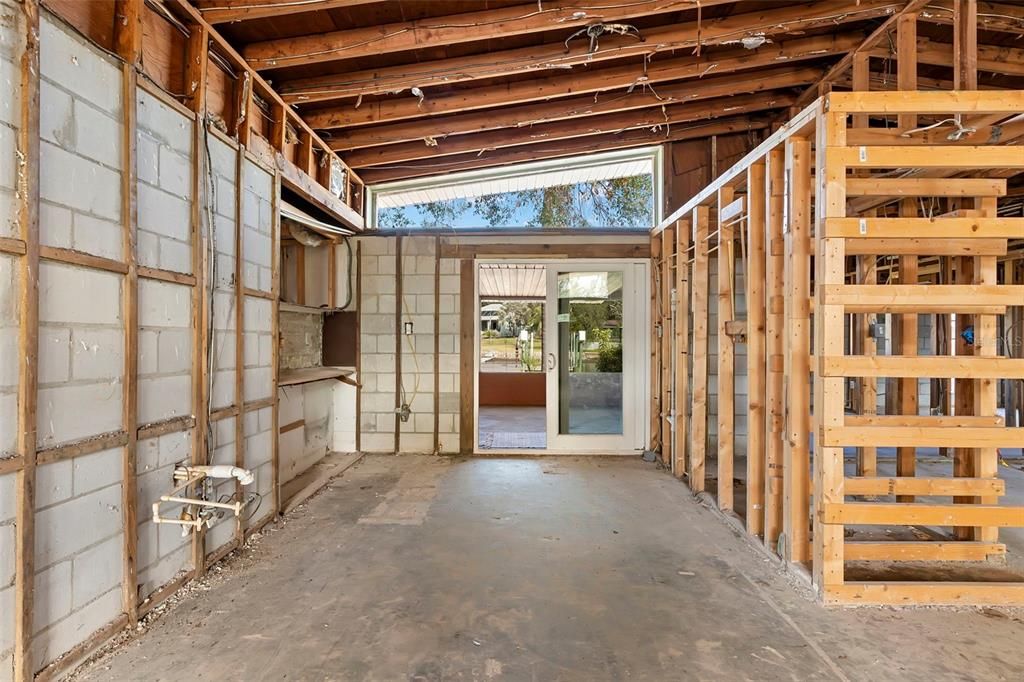 Active With Contract: $374,900 (3 beds, 3 baths, 1800 Square Feet)