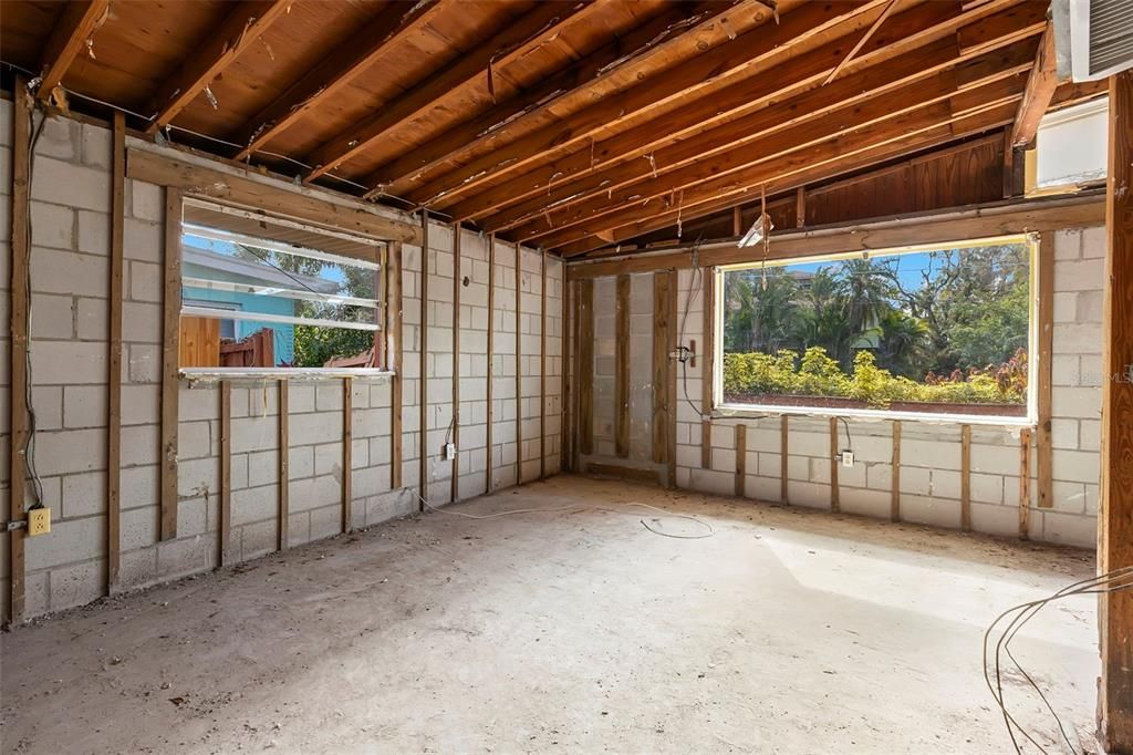 Active With Contract: $374,900 (3 beds, 3 baths, 1800 Square Feet)