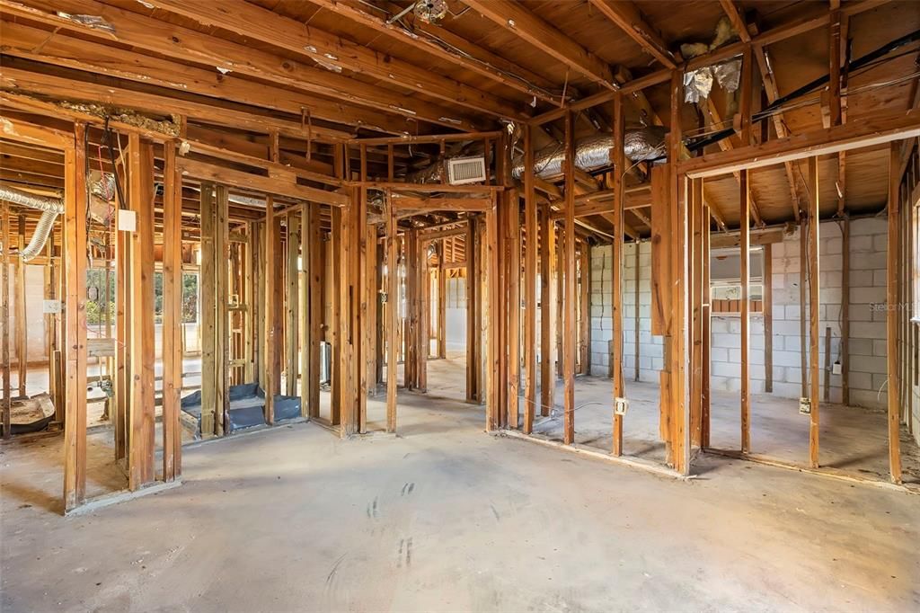 Active With Contract: $374,900 (3 beds, 3 baths, 1800 Square Feet)