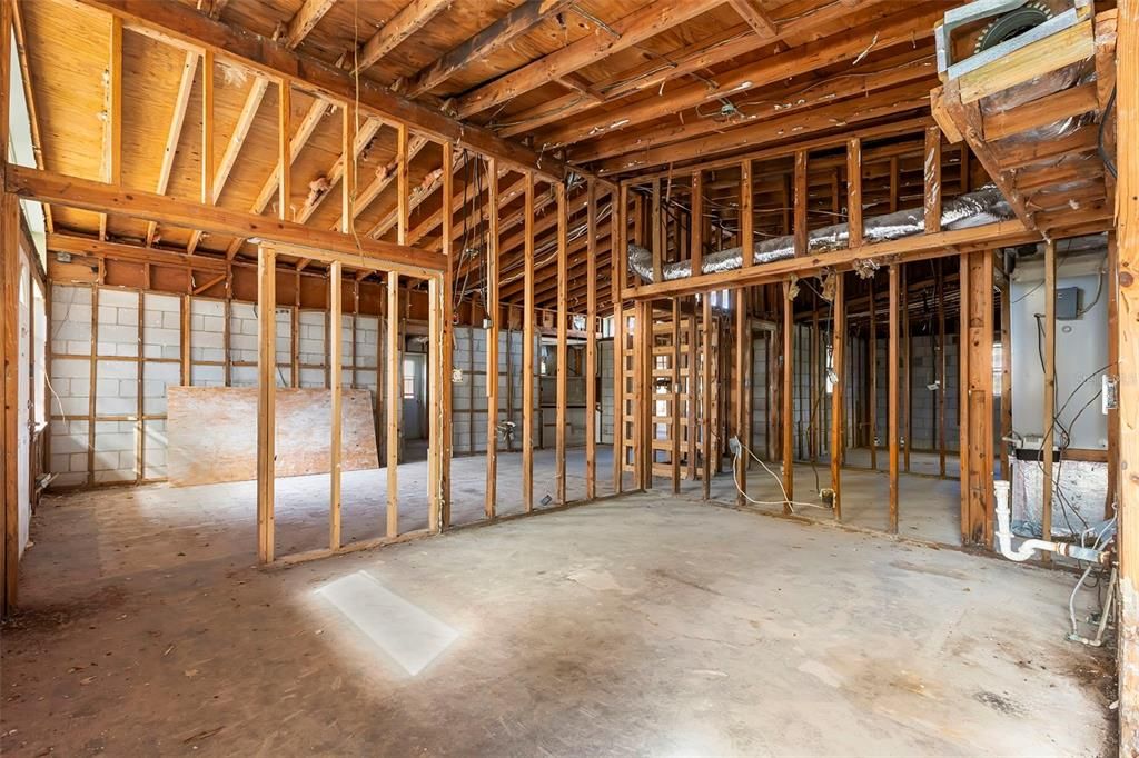 Active With Contract: $374,900 (3 beds, 3 baths, 1800 Square Feet)