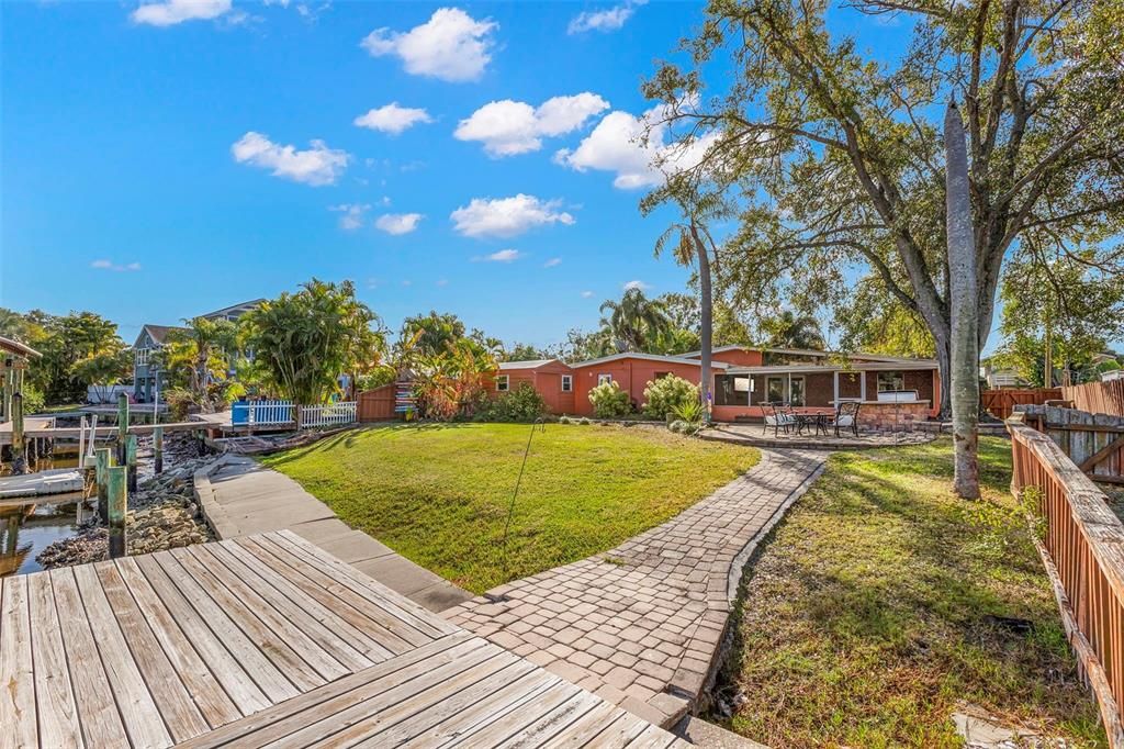 Active With Contract: $374,900 (3 beds, 3 baths, 1800 Square Feet)