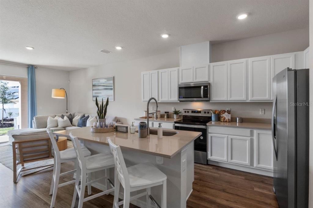For Sale: $255,990 (3 beds, 2 baths, 1673 Square Feet)