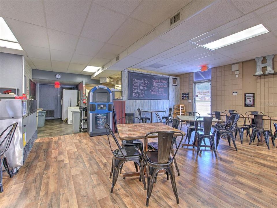 待售: $1,600,000 (0 贝兹, 0 浴室, 4181 平方英尺)