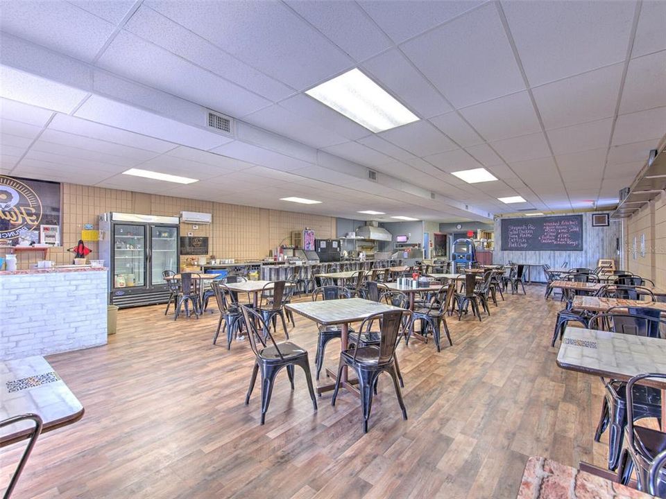 待售: $1,600,000 (0 贝兹, 0 浴室, 4181 平方英尺)