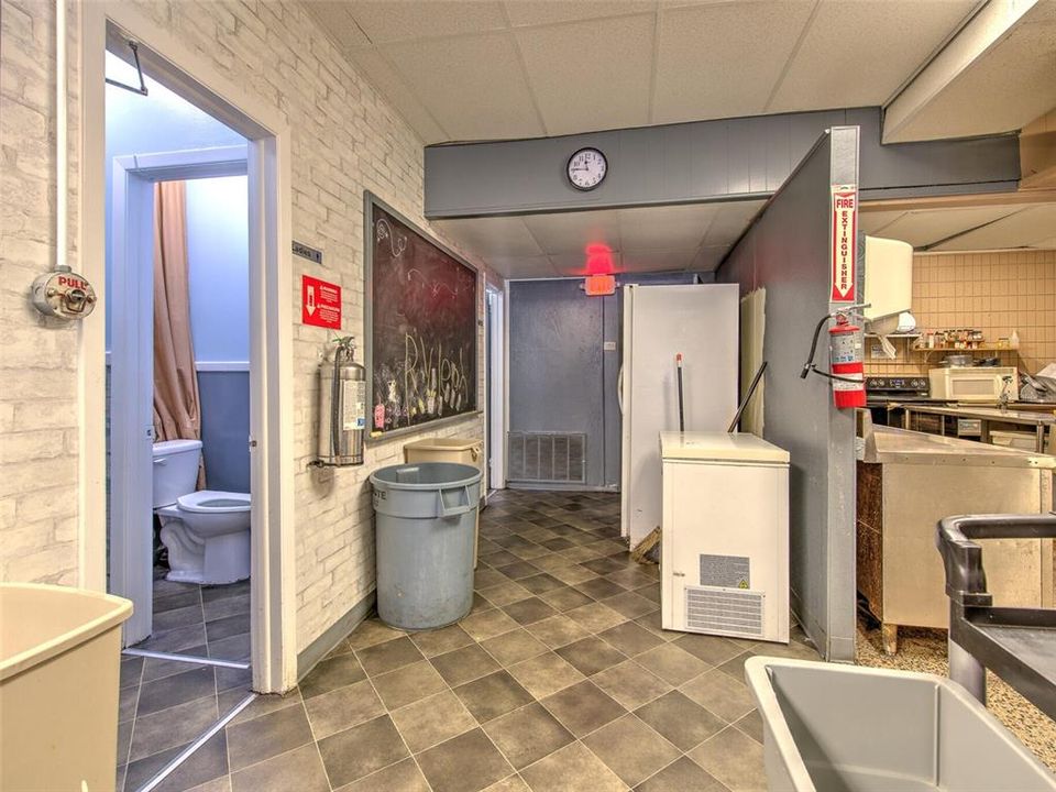 待售: $1,600,000 (0 贝兹, 0 浴室, 4181 平方英尺)