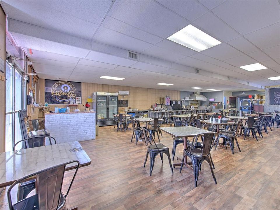 待售: $1,600,000 (0 贝兹, 0 浴室, 4181 平方英尺)