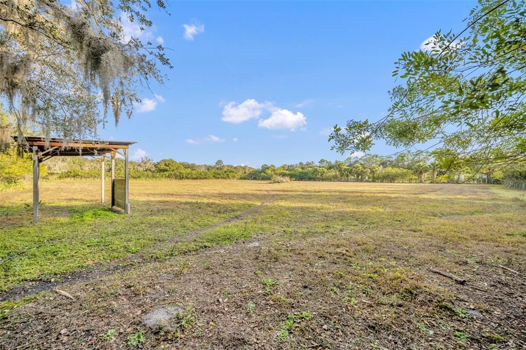 En Venta: $289,000 (1.99 acres)
