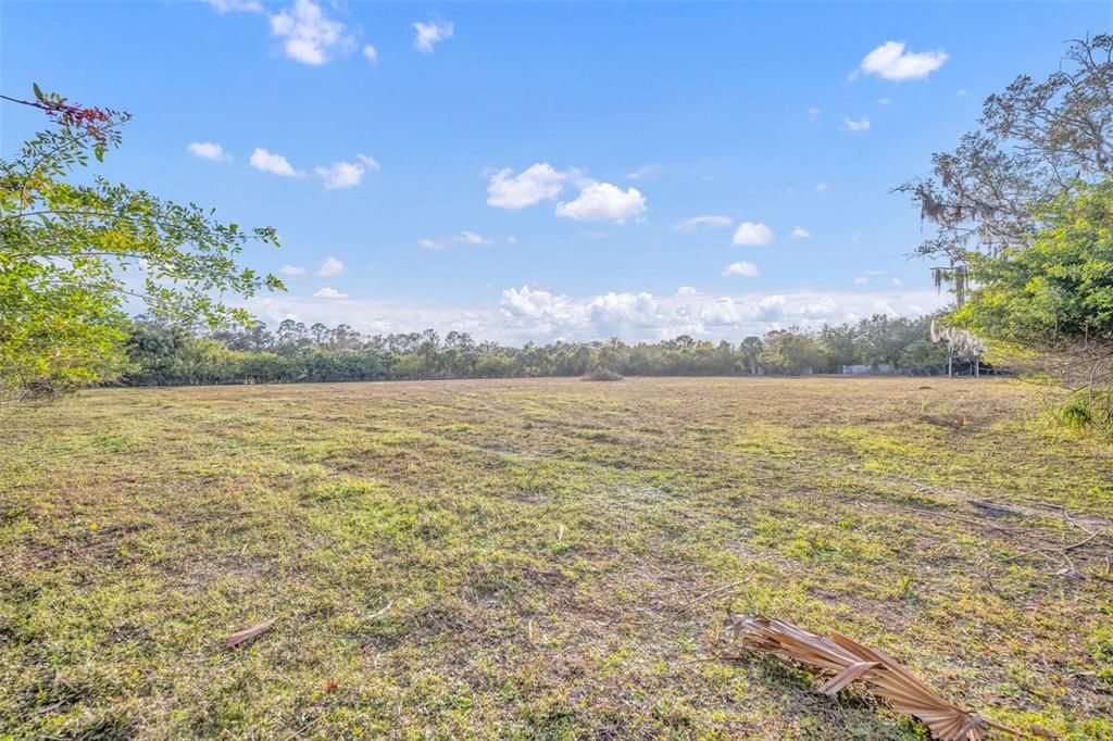 En Venta: $289,000 (1.99 acres)