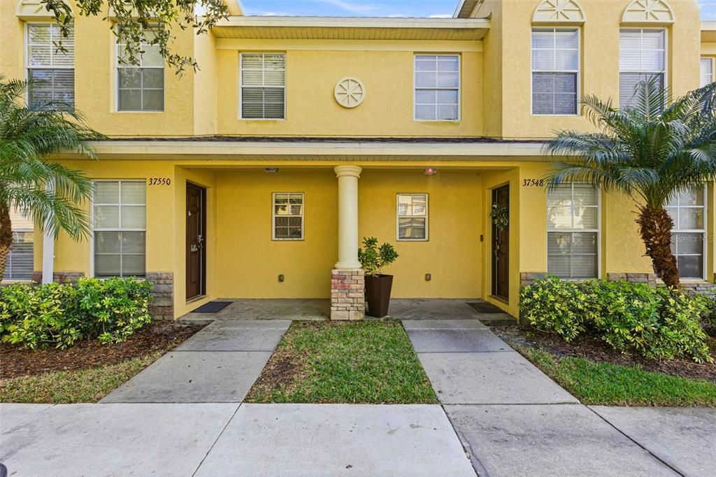 For Sale: $215,000 (2 beds, 3 baths, 1561 Square Feet)