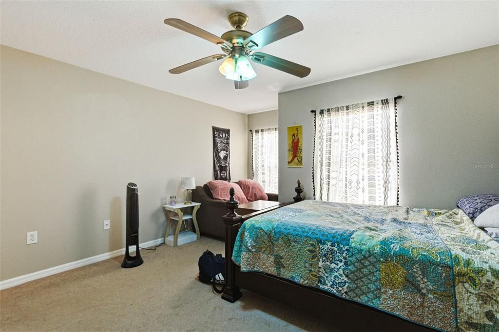 For Sale: $215,000 (2 beds, 3 baths, 1561 Square Feet)