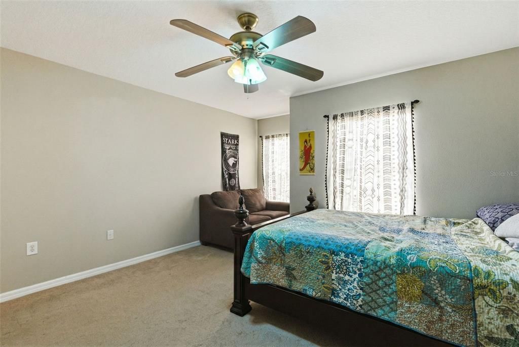 For Sale: $215,000 (2 beds, 3 baths, 1561 Square Feet)