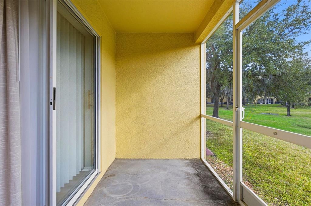 For Sale: $215,000 (2 beds, 3 baths, 1561 Square Feet)