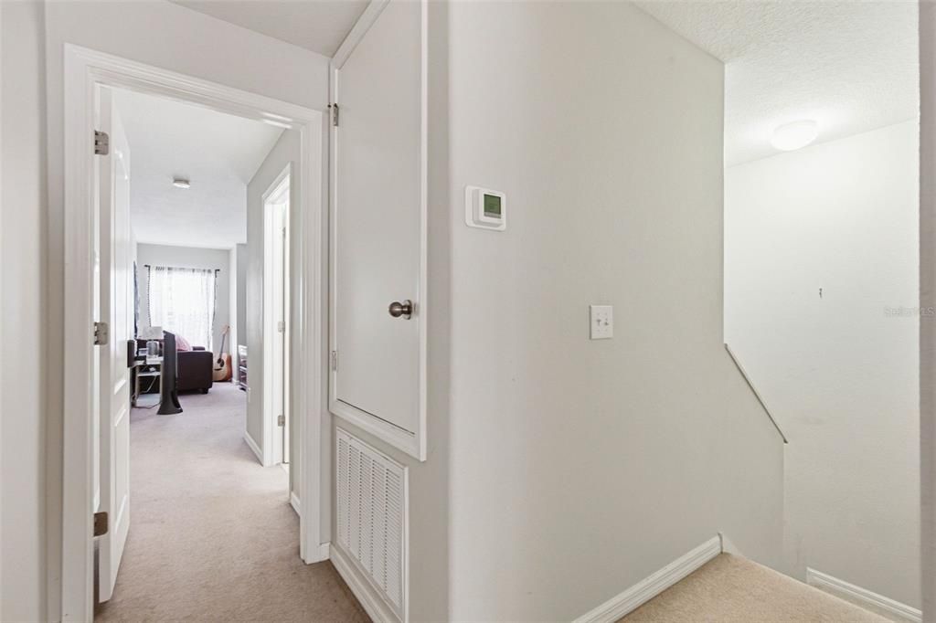 For Sale: $215,000 (2 beds, 3 baths, 1561 Square Feet)