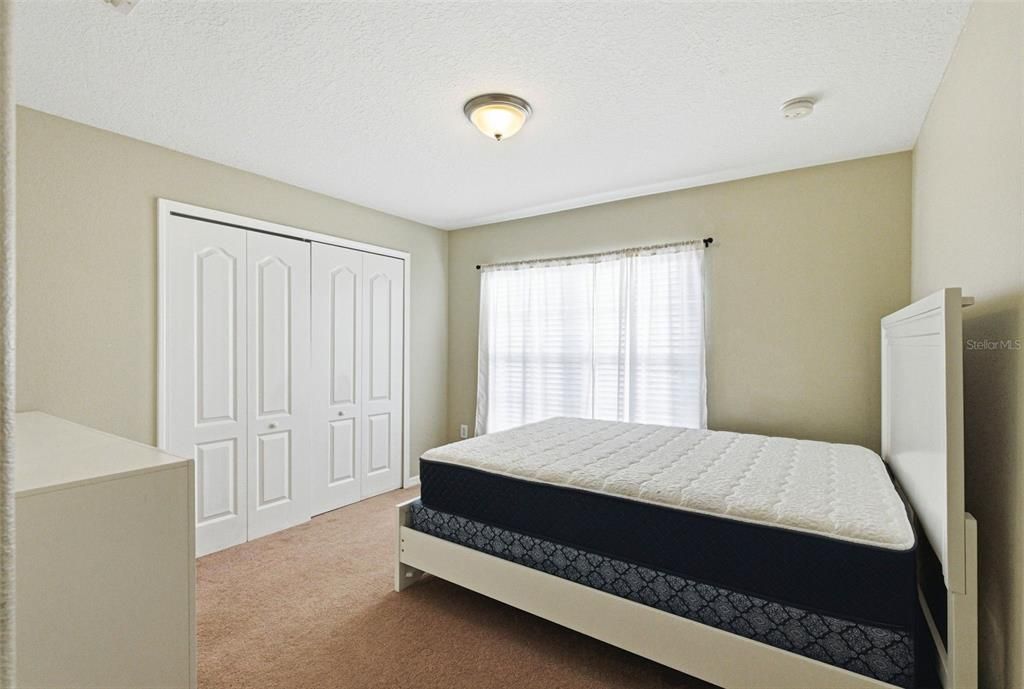 For Sale: $215,000 (2 beds, 3 baths, 1561 Square Feet)