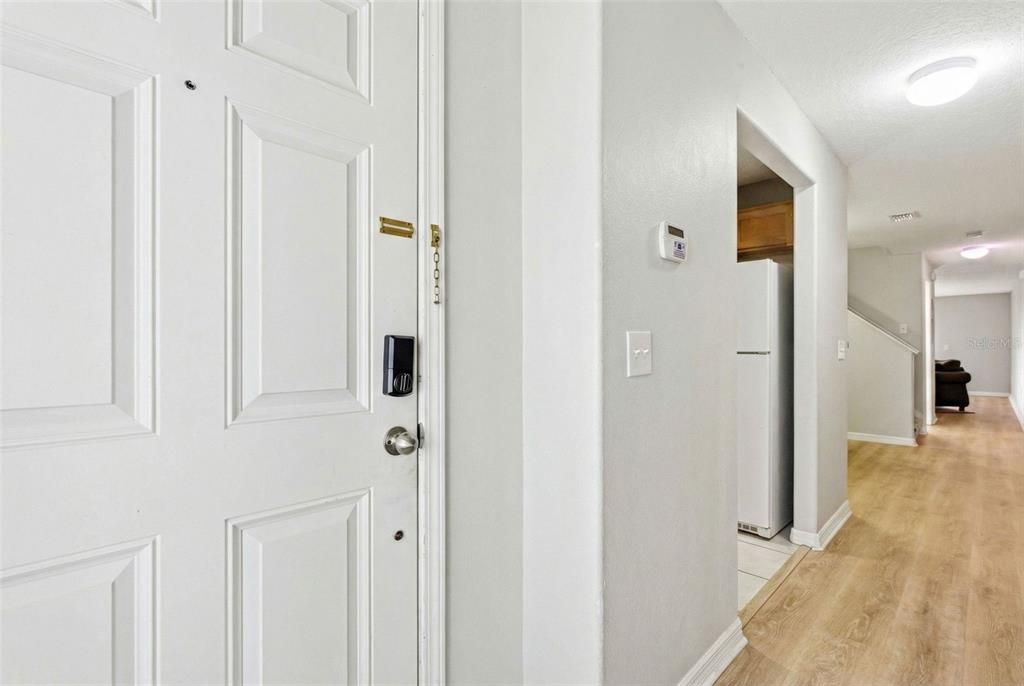 For Sale: $215,000 (2 beds, 3 baths, 1561 Square Feet)