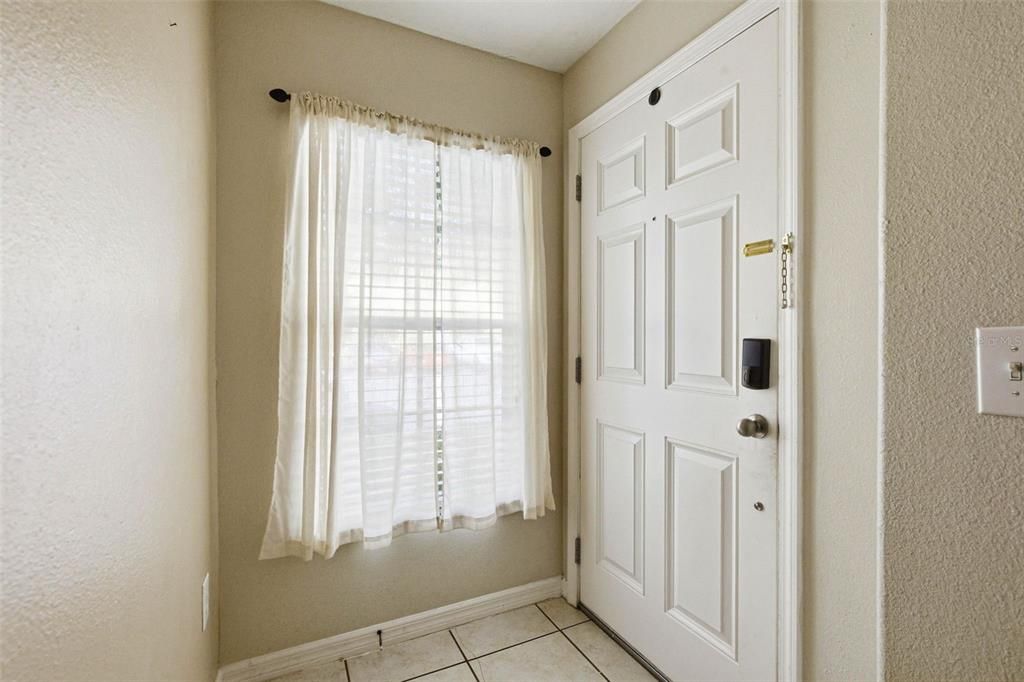For Sale: $215,000 (2 beds, 3 baths, 1561 Square Feet)