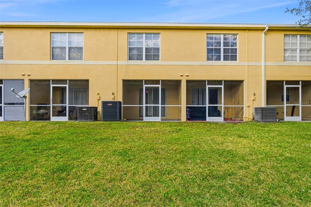 For Sale: $215,000 (2 beds, 3 baths, 1561 Square Feet)