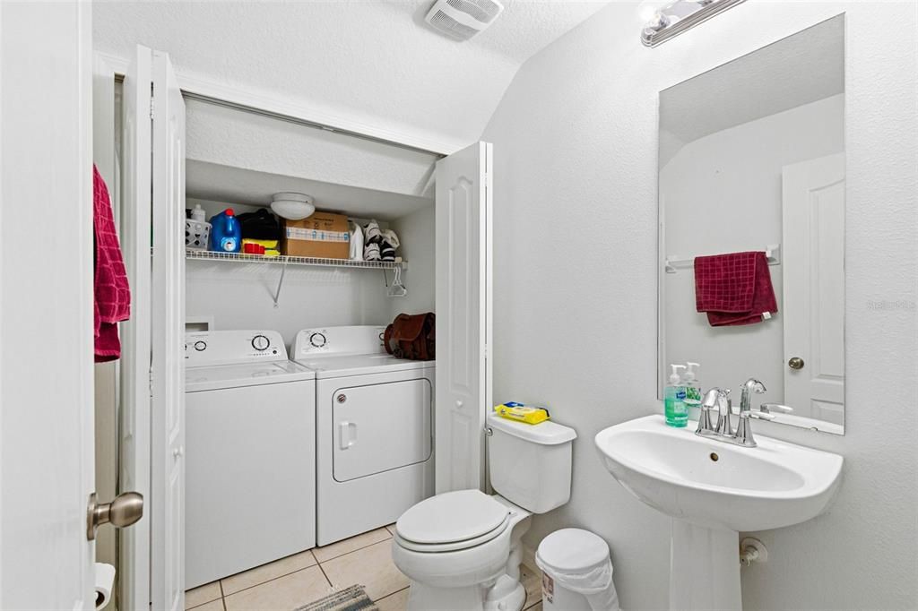For Sale: $215,000 (2 beds, 3 baths, 1561 Square Feet)