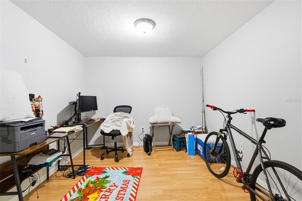 For Sale: $215,000 (2 beds, 3 baths, 1561 Square Feet)