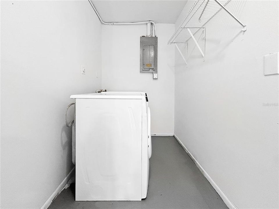 Activo con contrato: $229,000 (3 camas, 1 baños, 1048 Pies cuadrados)