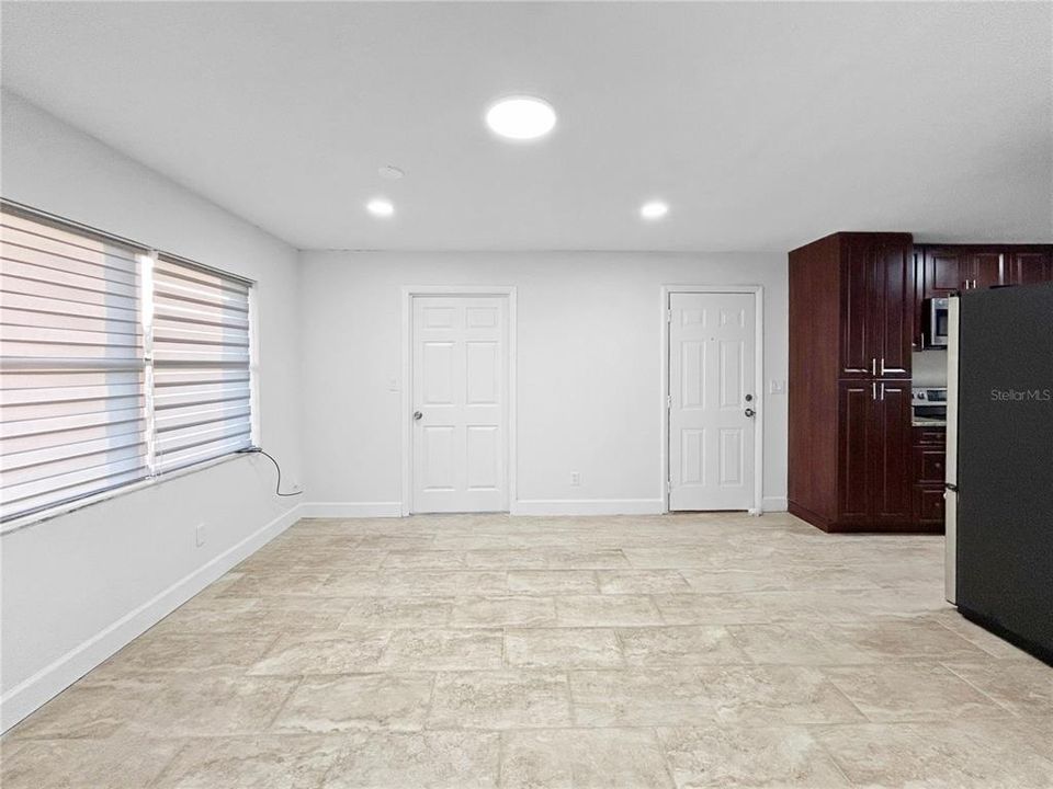 Activo con contrato: $229,000 (3 camas, 1 baños, 1048 Pies cuadrados)