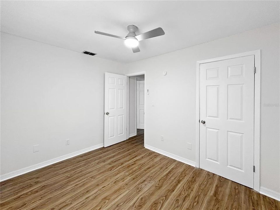 Activo con contrato: $229,000 (3 camas, 1 baños, 1048 Pies cuadrados)