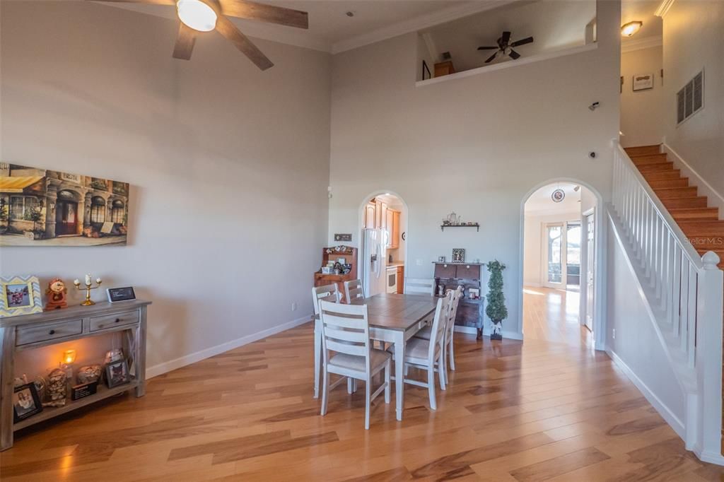 For Sale: $360,000 (3 beds, 3 baths, 2087 Square Feet)