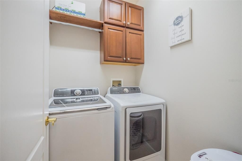 For Sale: $360,000 (3 beds, 3 baths, 2087 Square Feet)