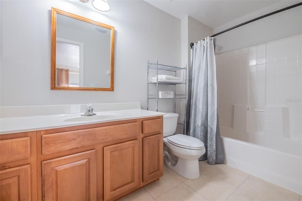 For Sale: $360,000 (3 beds, 3 baths, 2087 Square Feet)