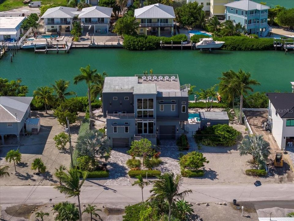 На продажу: $3,690,000 (3 спален, 3 ванн, 2509 Квадратных фут)