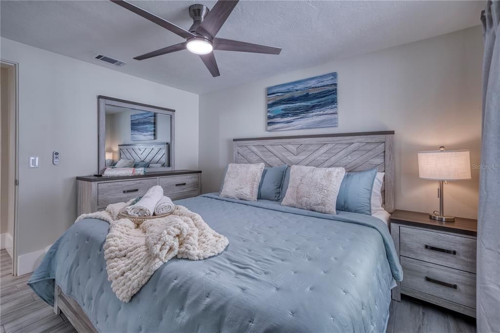 En Venta: $1,399,000 (4 camas, 0 baños, 1500 Pies cuadrados)