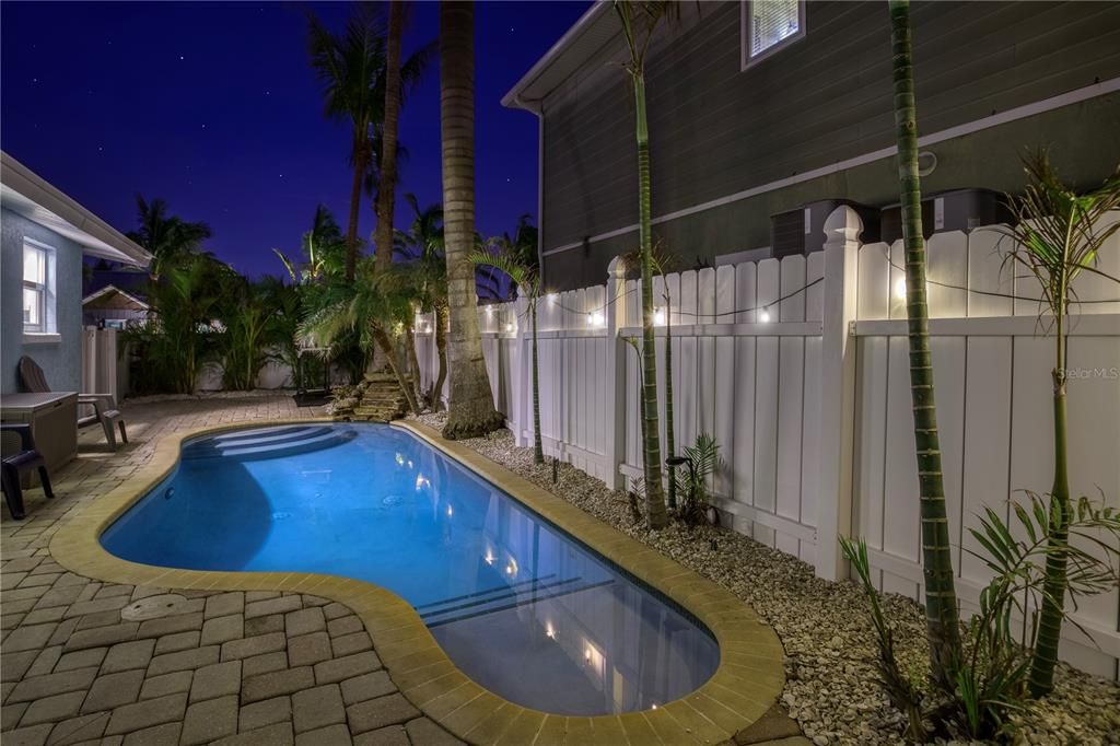 En Venta: $1,399,000 (4 camas, 0 baños, 1500 Pies cuadrados)