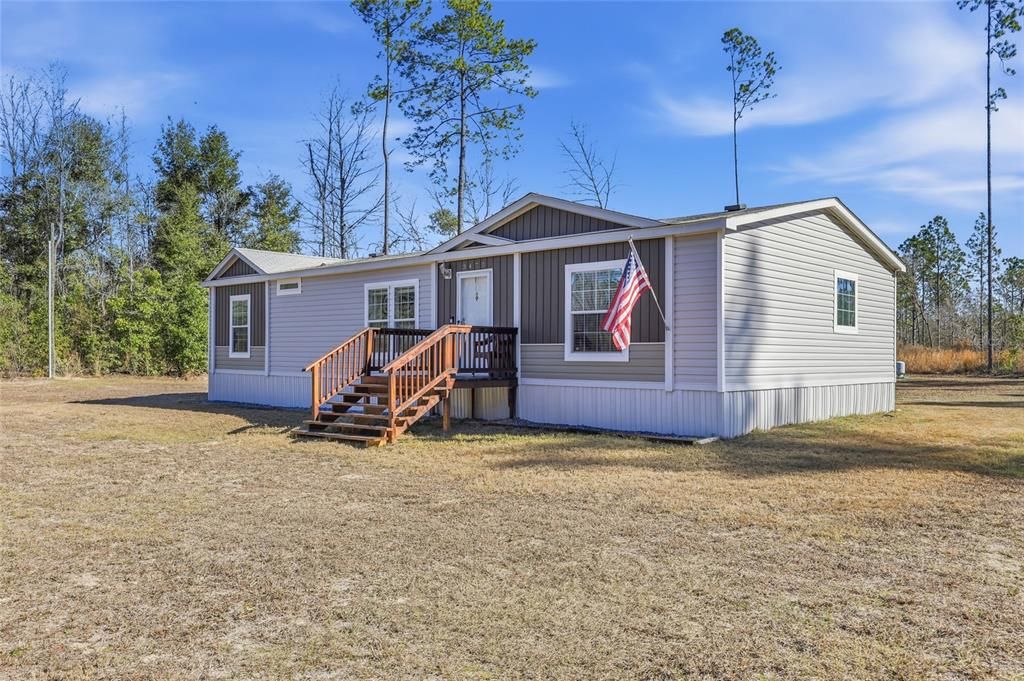 Recently Sold: $317,500 (3 beds, 2 baths, 1440 Square Feet)