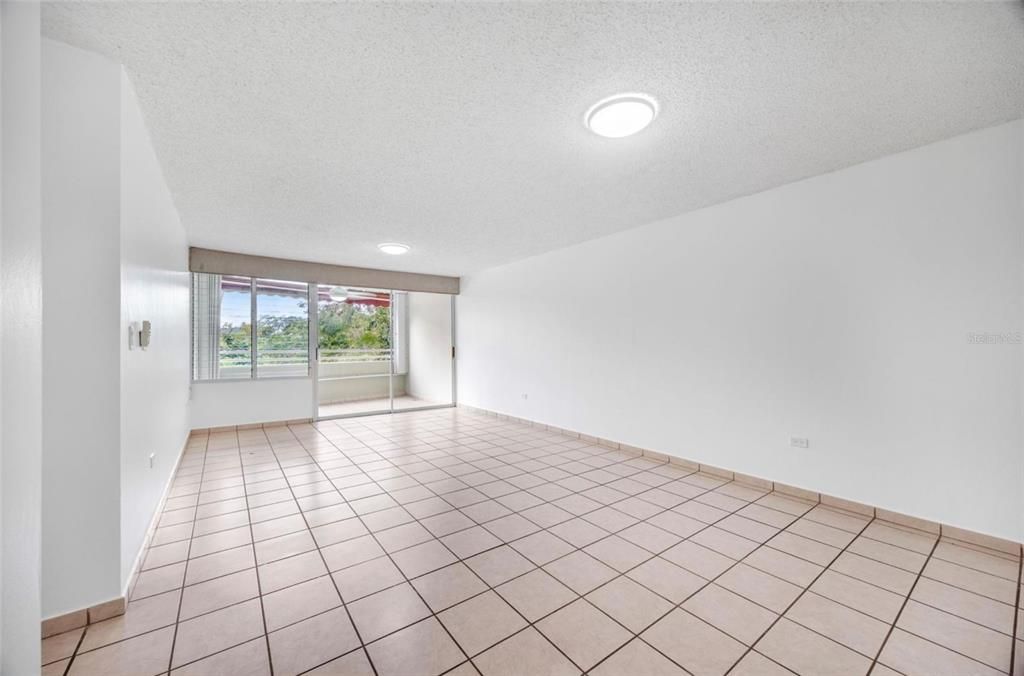 В аренду: $1,900 (3 спален, 2 ванн, 1200 Квадратных фут)