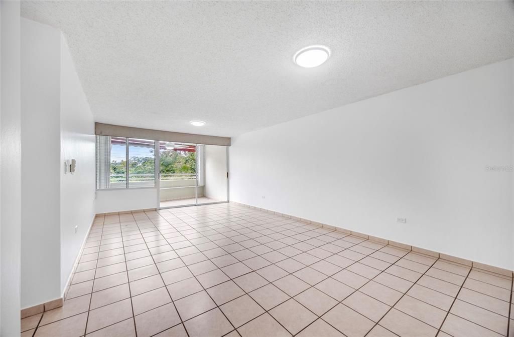 В аренду: $1,900 (3 спален, 2 ванн, 1200 Квадратных фут)