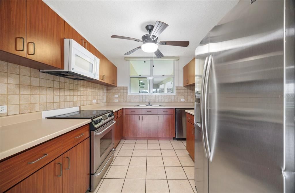 В аренду: $1,900 (3 спален, 2 ванн, 1200 Квадратных фут)