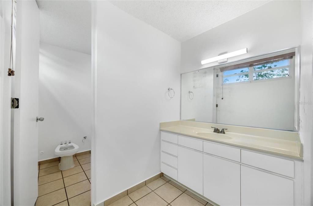 В аренду: $1,900 (3 спален, 2 ванн, 1200 Квадратных фут)