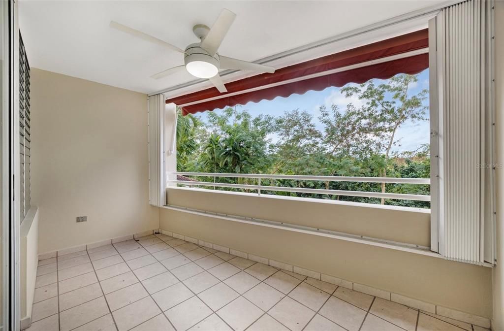 В аренду: $1,900 (3 спален, 2 ванн, 1200 Квадратных фут)