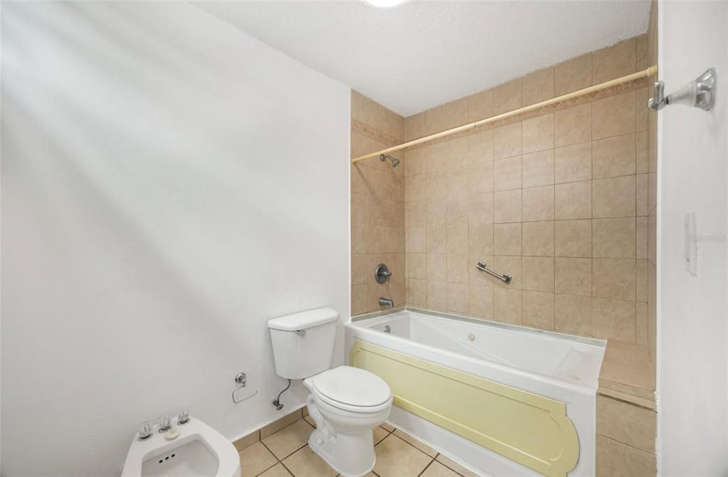 В аренду: $1,900 (3 спален, 2 ванн, 1200 Квадратных фут)