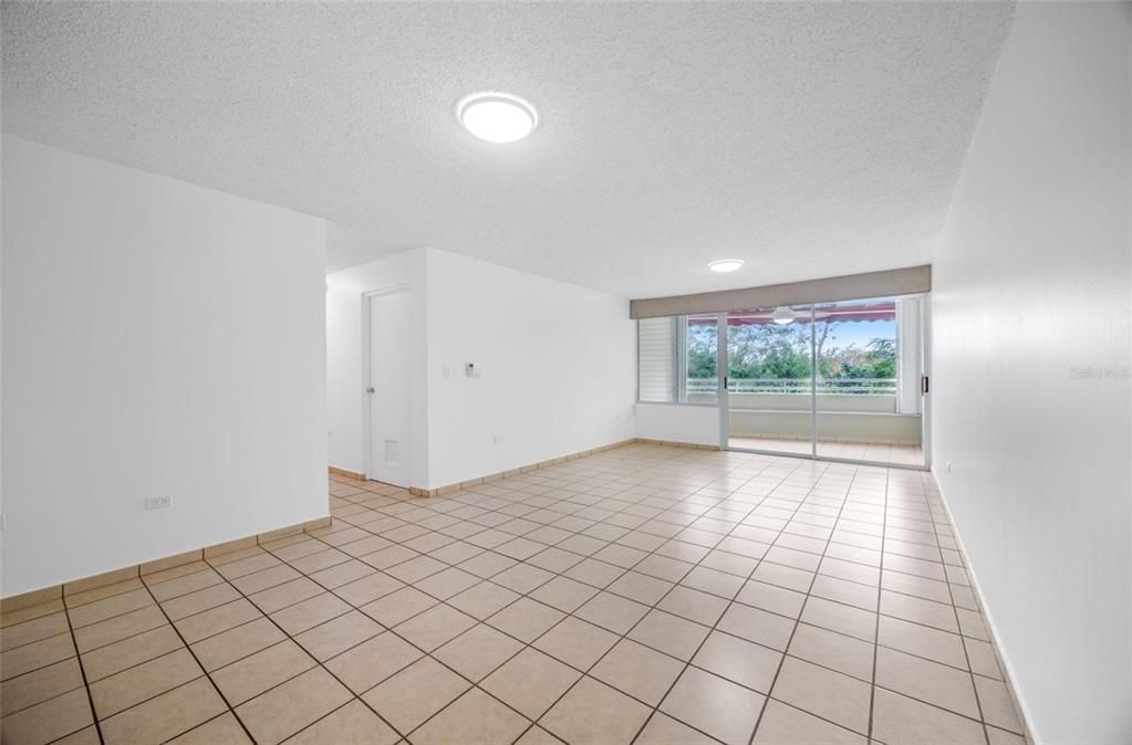 В аренду: $1,900 (3 спален, 2 ванн, 1200 Квадратных фут)