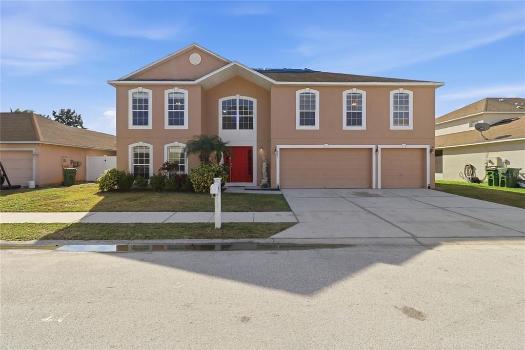 Active With Contract: $425,000 (6 beds, 4 baths, 3920 Square Feet)