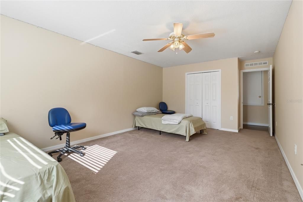 Active With Contract: $425,000 (6 beds, 4 baths, 3920 Square Feet)