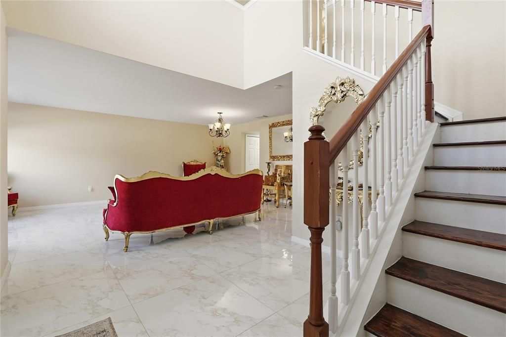 Active With Contract: $425,000 (6 beds, 4 baths, 3920 Square Feet)