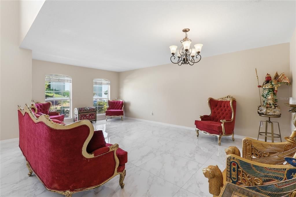 Active With Contract: $425,000 (6 beds, 4 baths, 3920 Square Feet)
