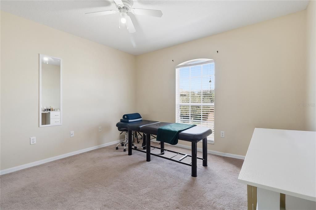 Active With Contract: $425,000 (6 beds, 4 baths, 3920 Square Feet)